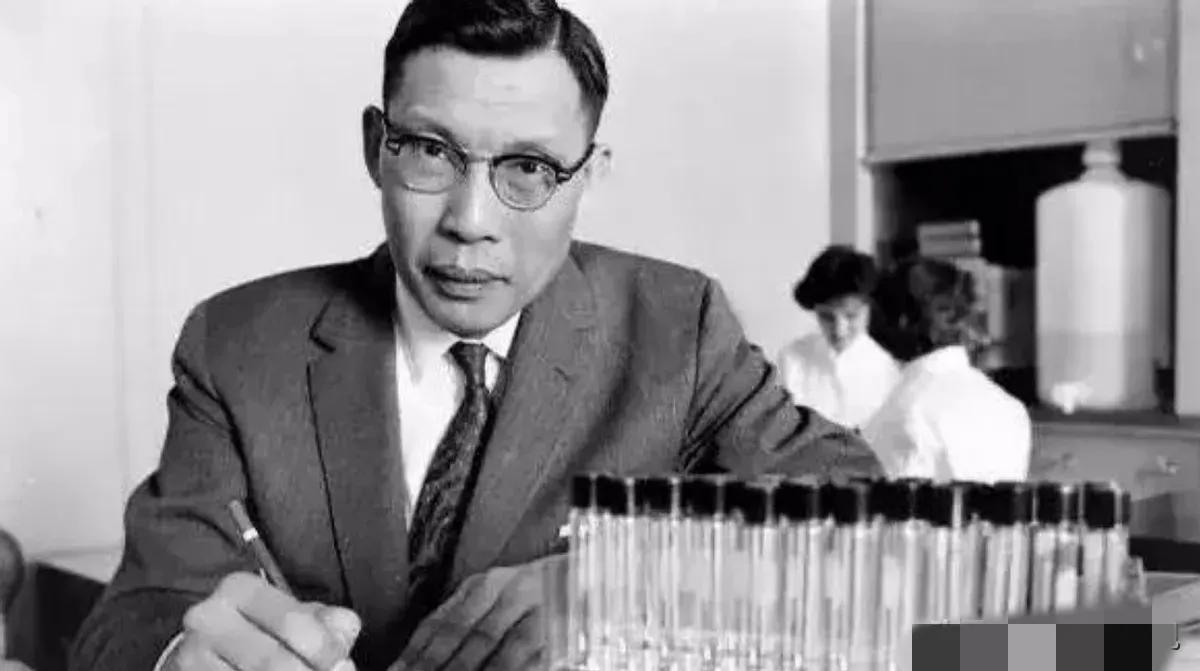 1950年3月，北大农学院教授李景均半夜把家里的米缸倒满，他留下一张“请假停薪”