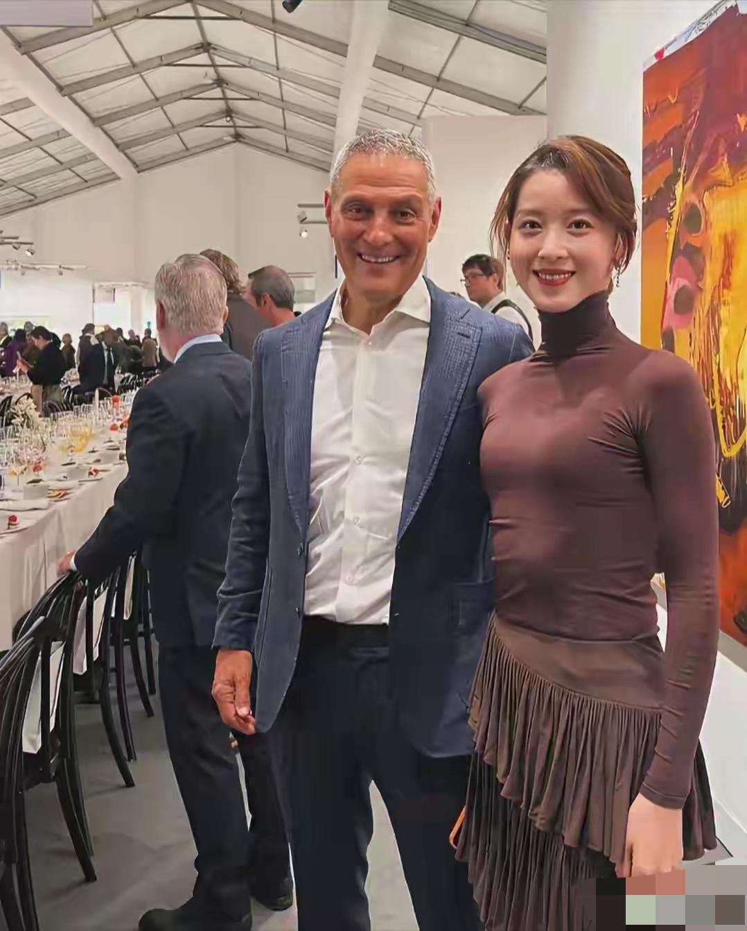 京东老板娘章泽天非常有气质