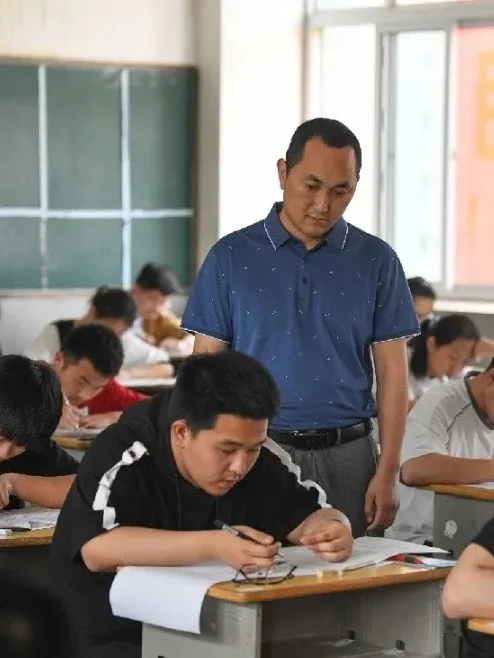 珍珠班班主任！上海又引进一位高考名师