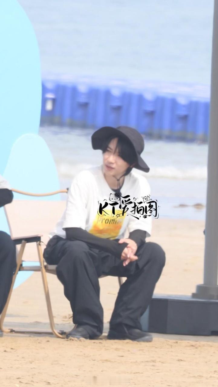 奔跑吧14整活季奔跑吧 新一季新挑战？放马过来吧。反正这群人连指压板都扛过来了，