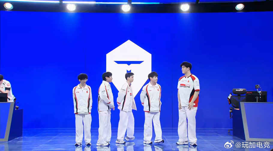 恭喜TES 2-0拿下本场比赛的胜利TES复仇成功TES真不一样了meiko希望