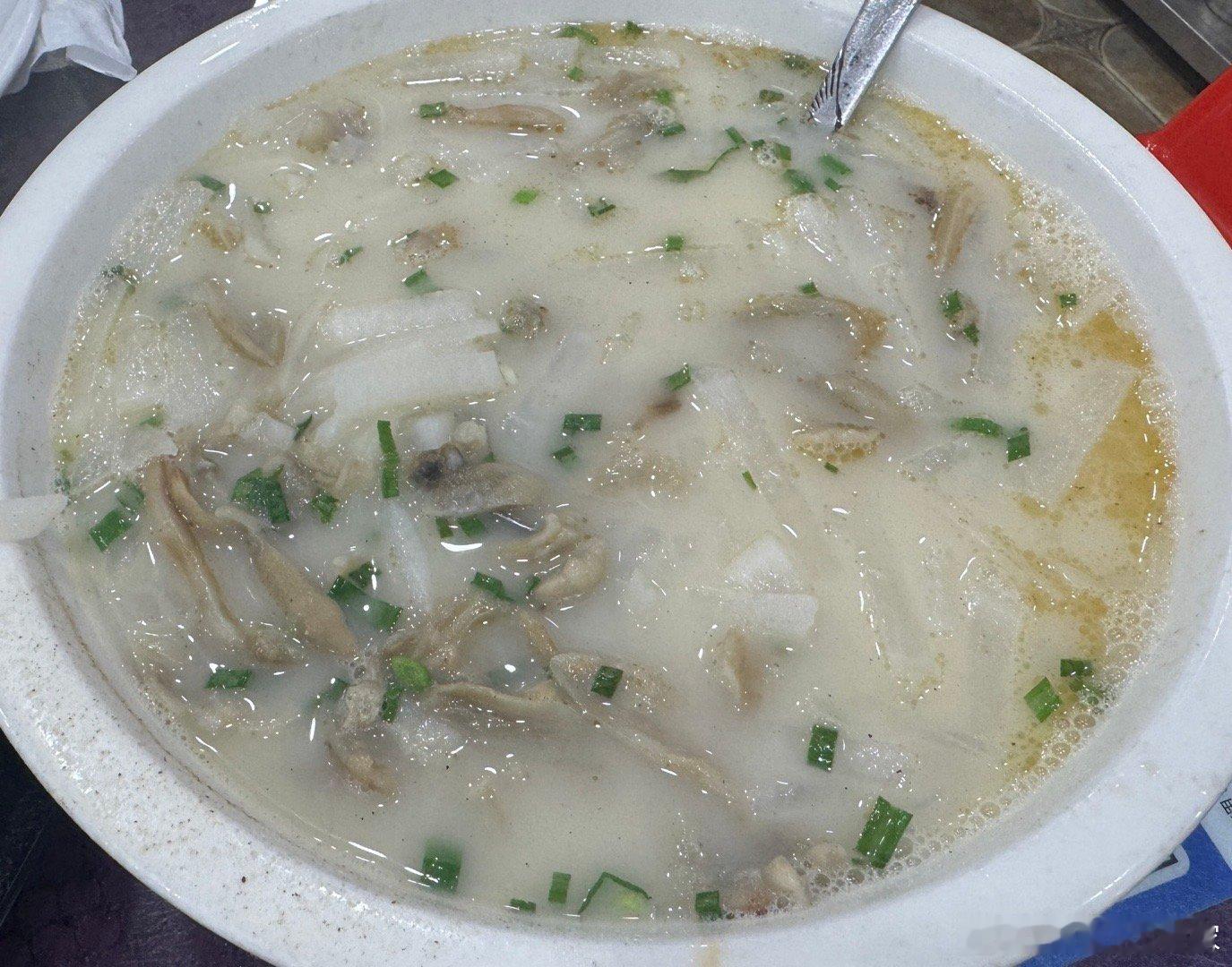 亲测，江苏盐城的饭馆价格，基本是北京同档的一半[憧憬]  ​​​