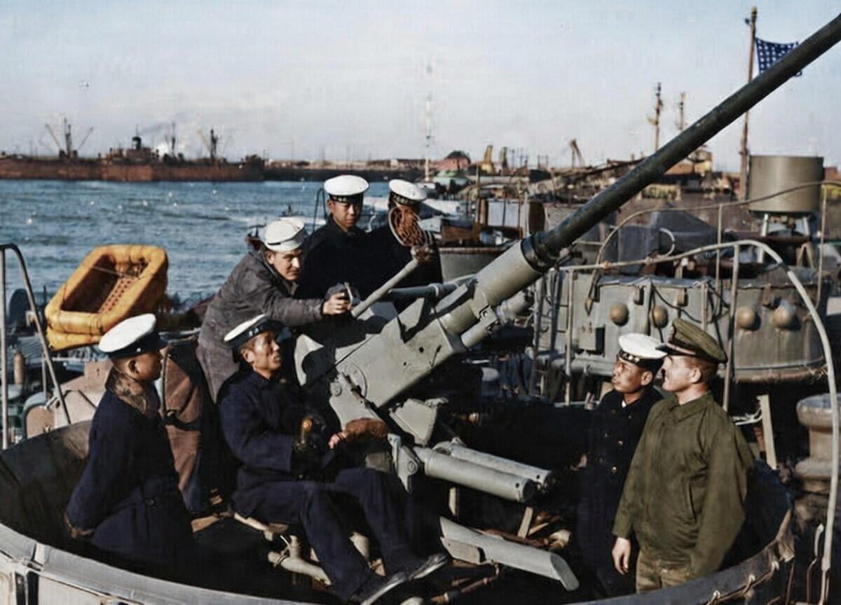 美国《生活》（Life）杂志 1948 年拍摄的解放前珍贵城市记忆。
这是一组 