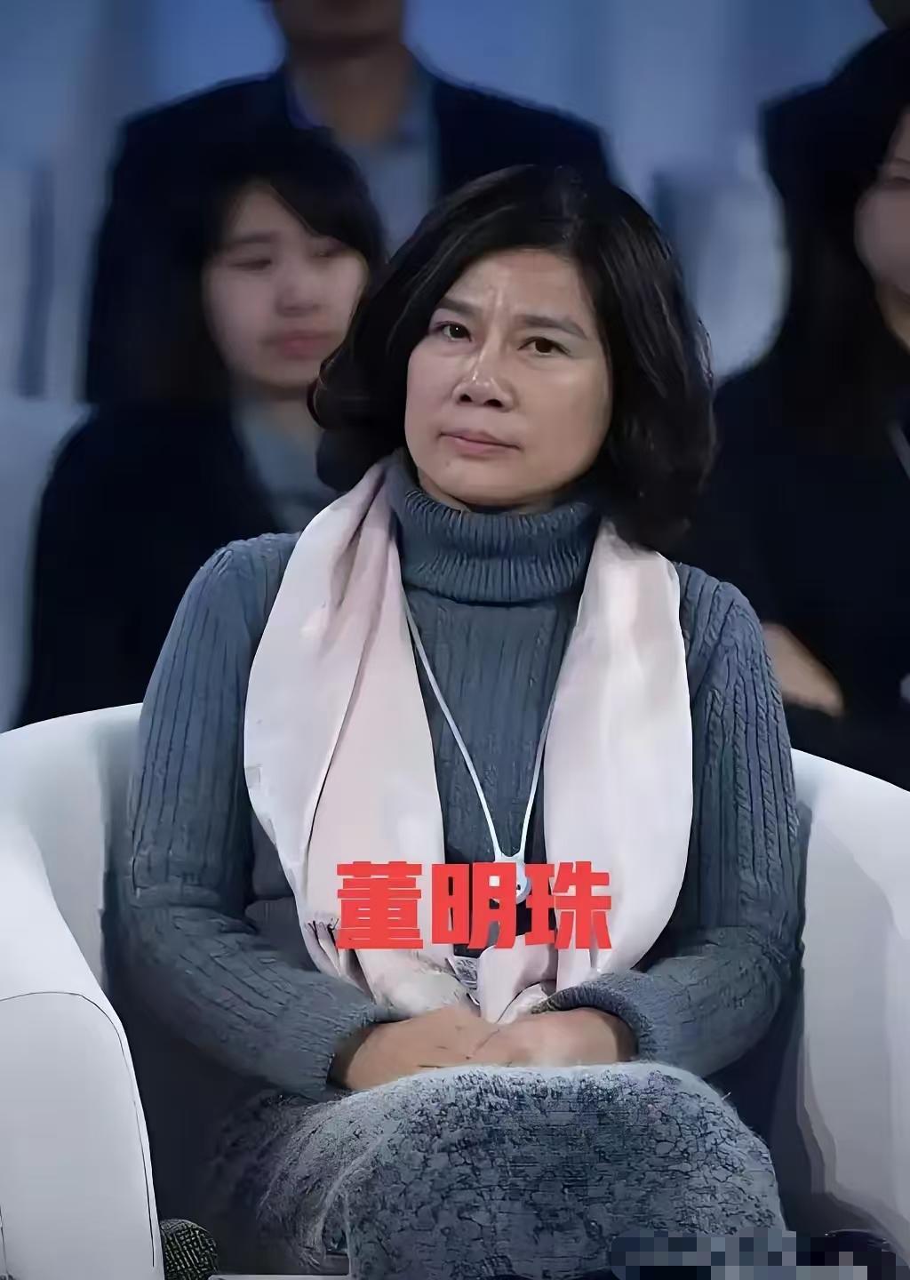 有些人后槽牙都要咬碎了！
美的签了，小米签了，海尔签了，唯独董明珠这脾气，直接把