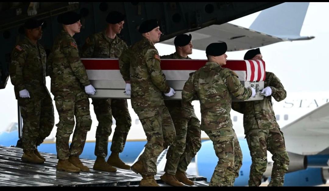 驻伊美军士兵越来越感到不安，他们抱怨压力，安全问题和目标不明确。有人指出缺乏计划