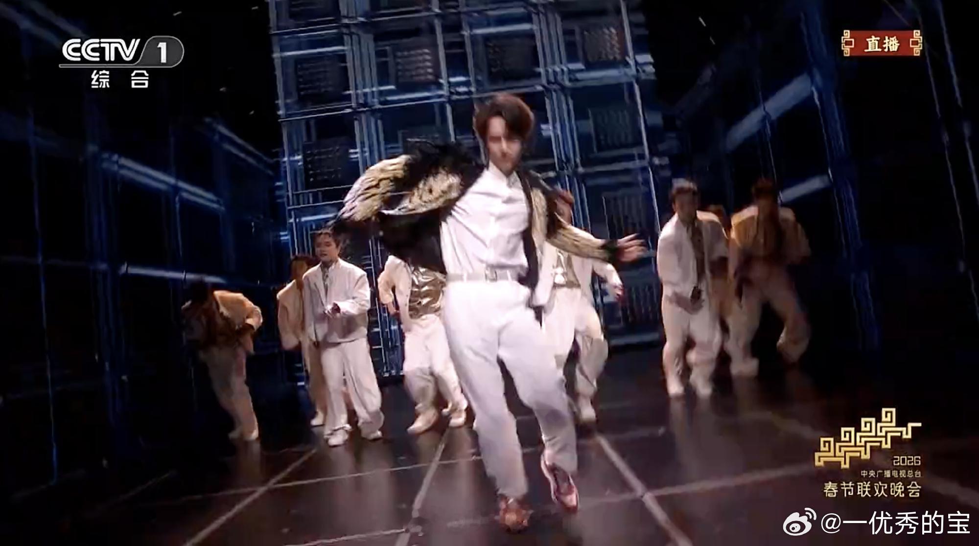 央妈镜头下的王一博，帅帅帅！王一博郭富城炸场