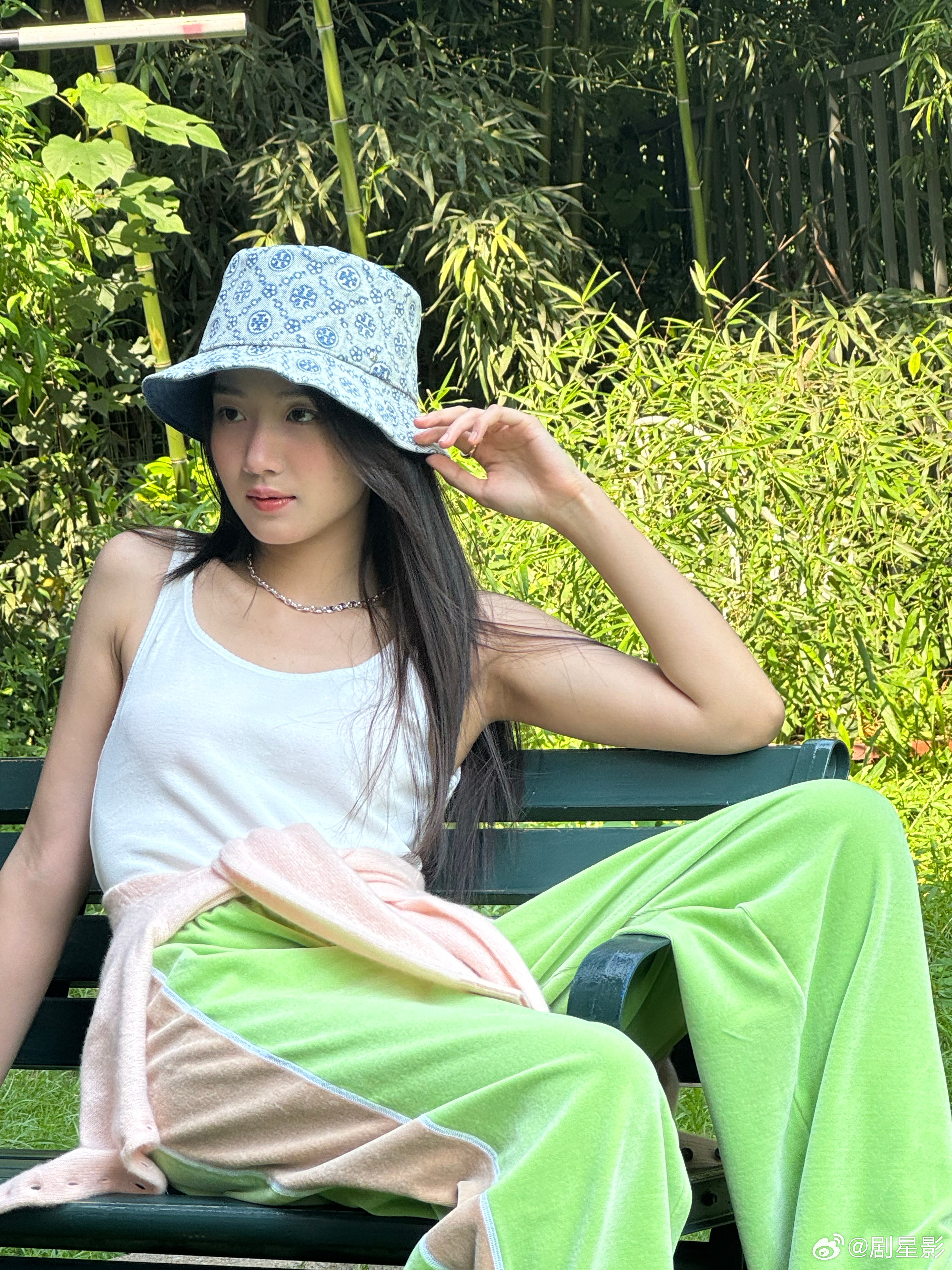 卢昱晓喜欢这个有尽夏卢昱晓晒与林子烨合照，啊啊啊梦回云之羽，大家感情都好好，喜欢
