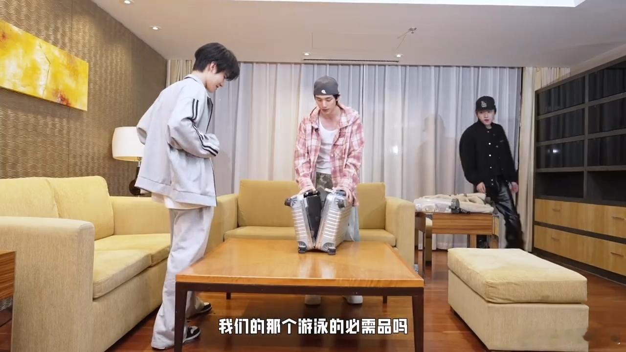 丁程鑫宋亚轩张真源玩水vlog丁程鑫宋亚轩张真源体能训练日常 丁程鑫宋亚轩张真源