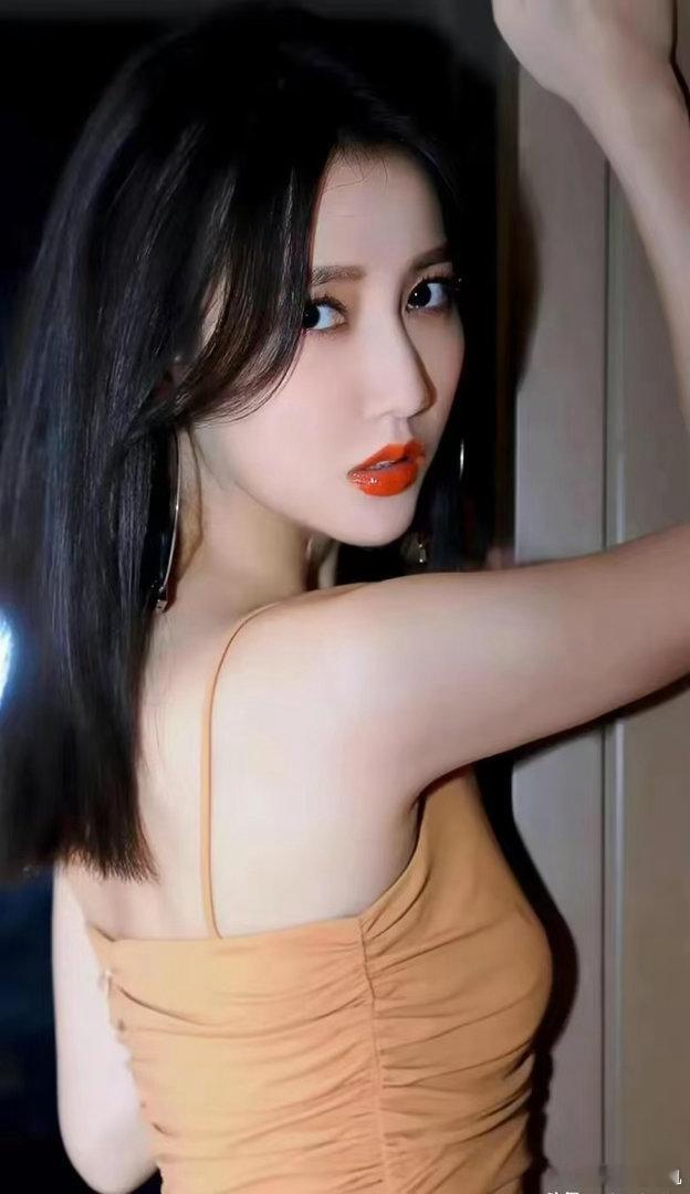 弦子520官宣巡演弦子失物招领巡回演唱会 弦子520官宣巡演，这日子选得也太浪漫