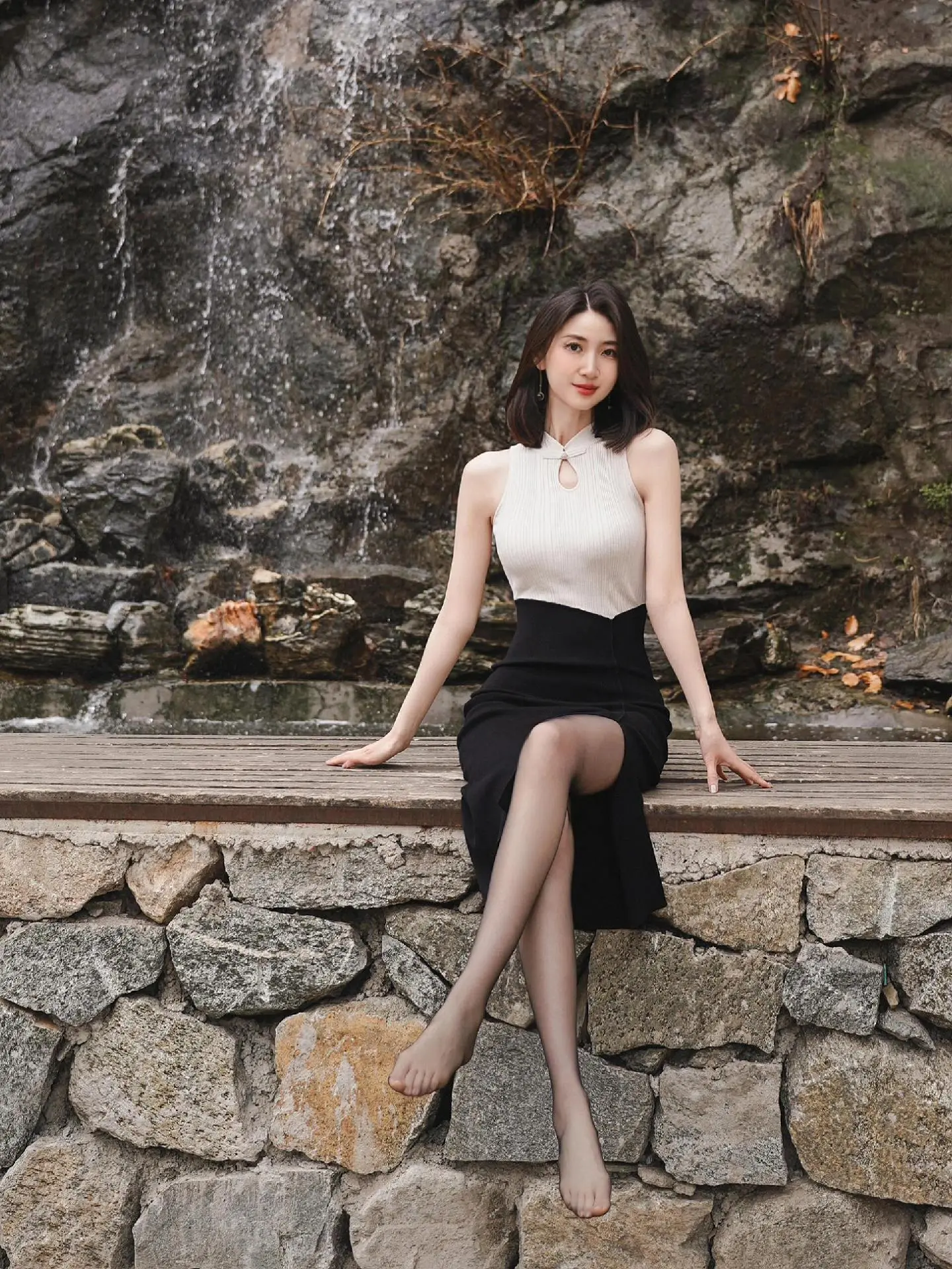 不管你信不信，等你到了一定的年龄，你就会发现，你所谓的亲人，其实都不亲...