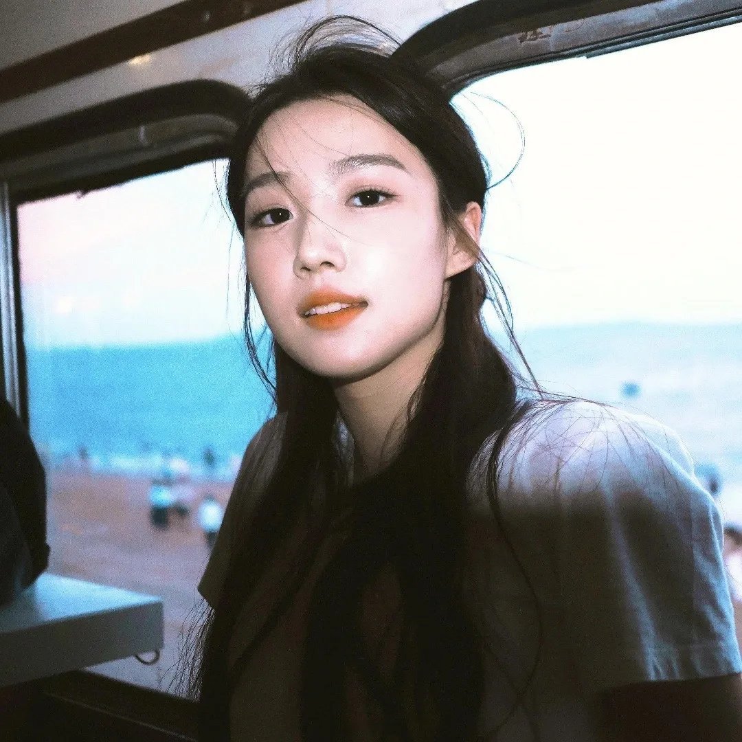 𝙒𝙚𝘾𝙝𝙖𝙩 | 女生头像/卢昱晓第⑧篇 ps有两张不是搞怪/Ins