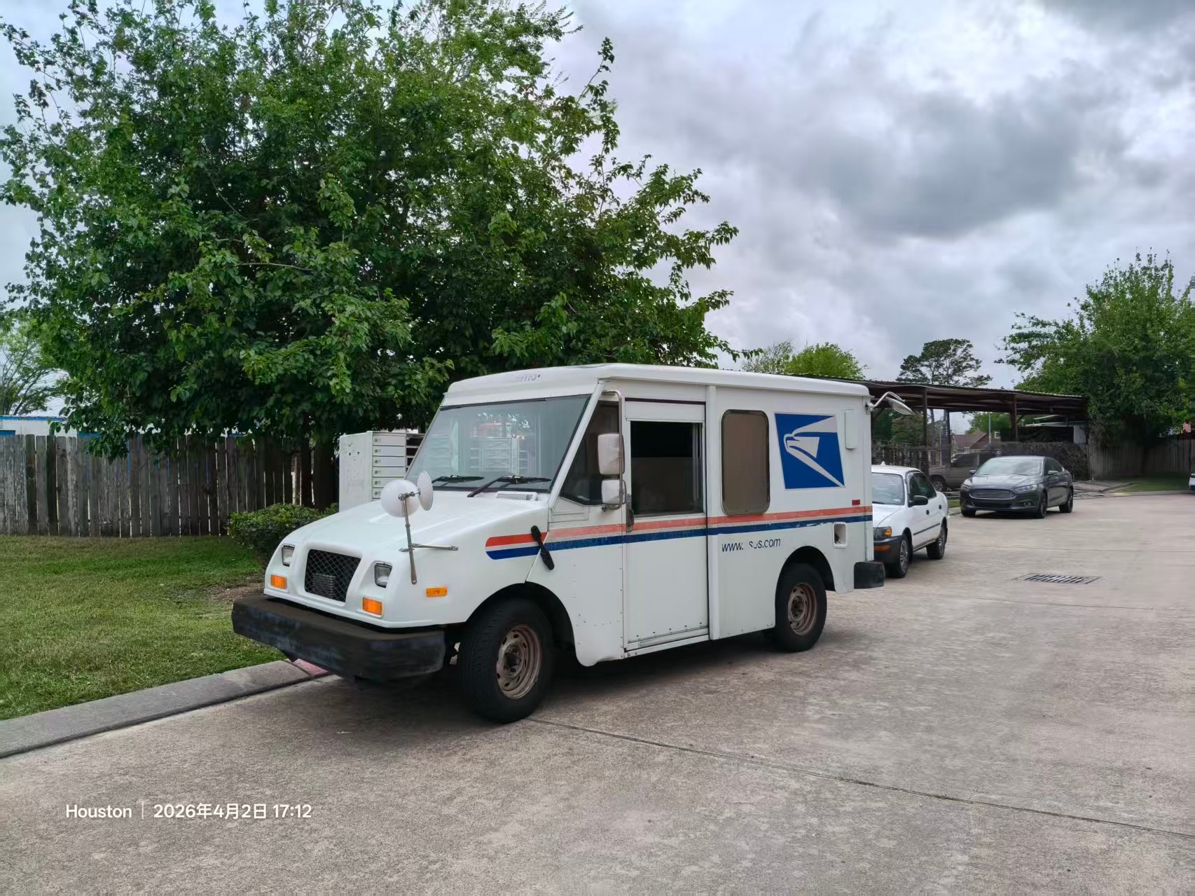 在美国德州，这辆车少量是右舵的，你知道是做什么用的吗？ 