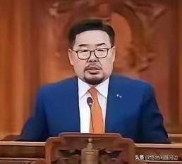 蒙古国总理赞丹沙塔尔辞职了，说白了就是蒙古国亲华派和亲西方派的斗争开始公开化，特