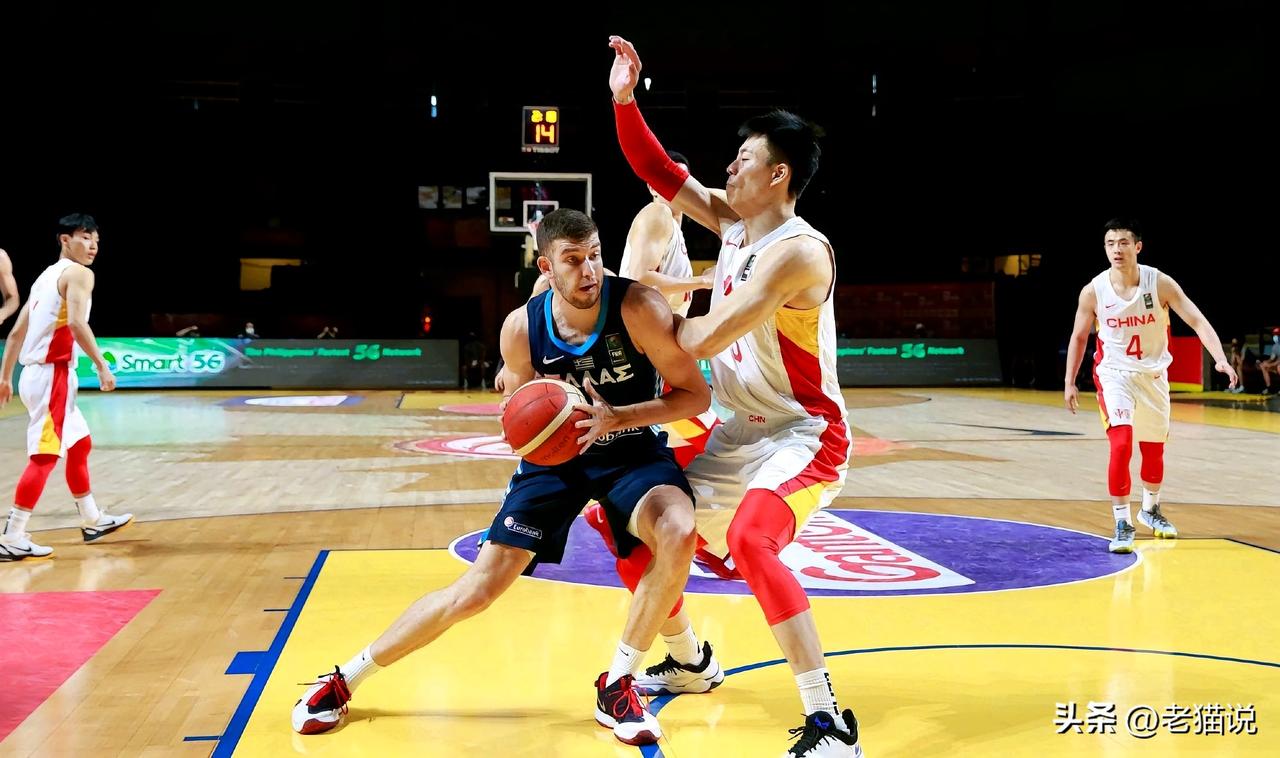 3月23日上海与广东的比赛，97比81的比分背后，张镇麟和崔永熙表现亮眼却风格迥