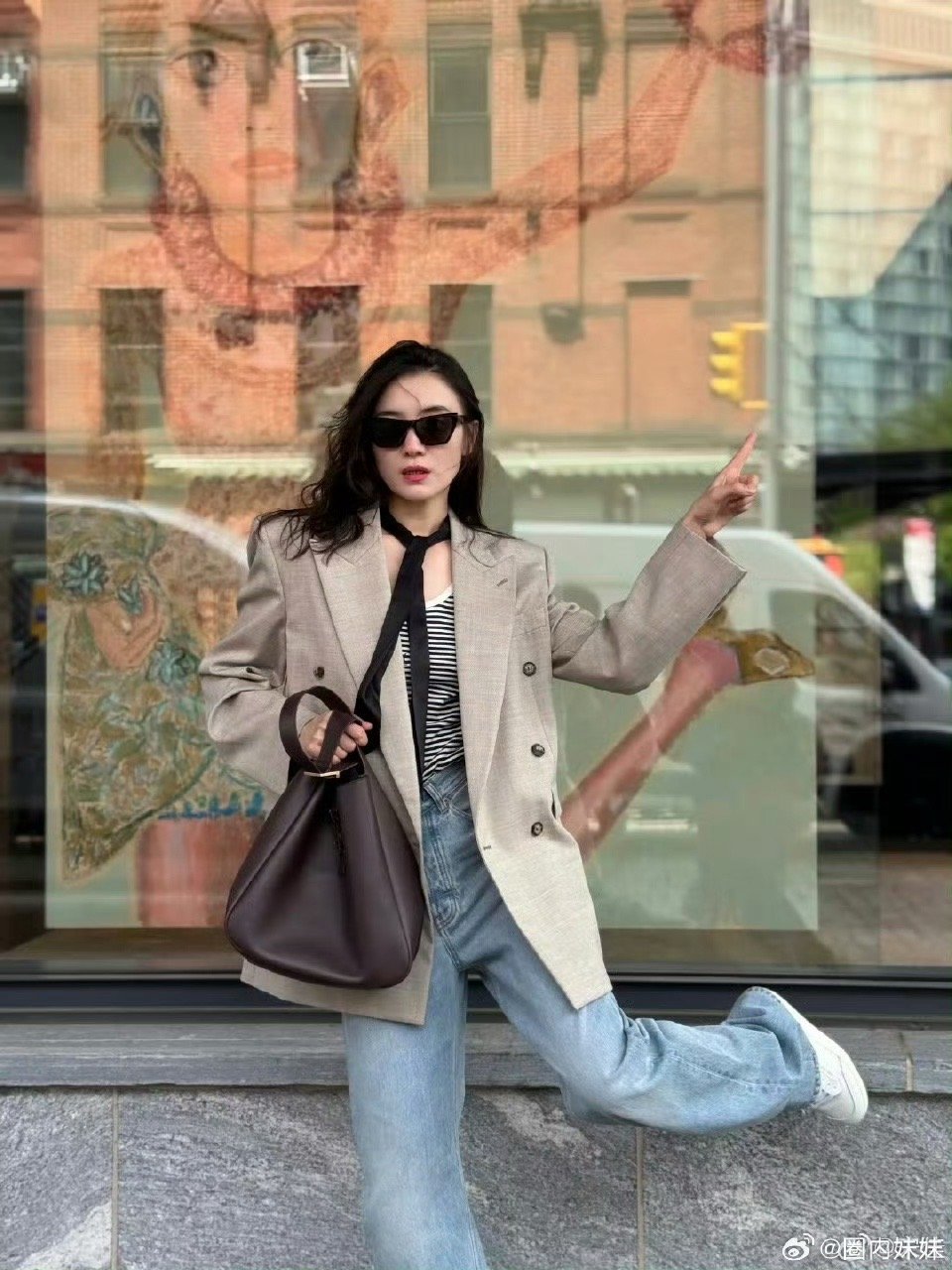 宋佳为陈妍希宣传新剧好感动！宋佳宣传陈妍希《亲爱的仇敌》，真姐妹无疑。剧里罗曼一