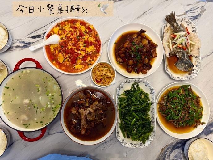 今天干饭坛妹跑慢了但是有丰盛的晚餐啊小熊家族干饭日记2026PEL夏季转会期