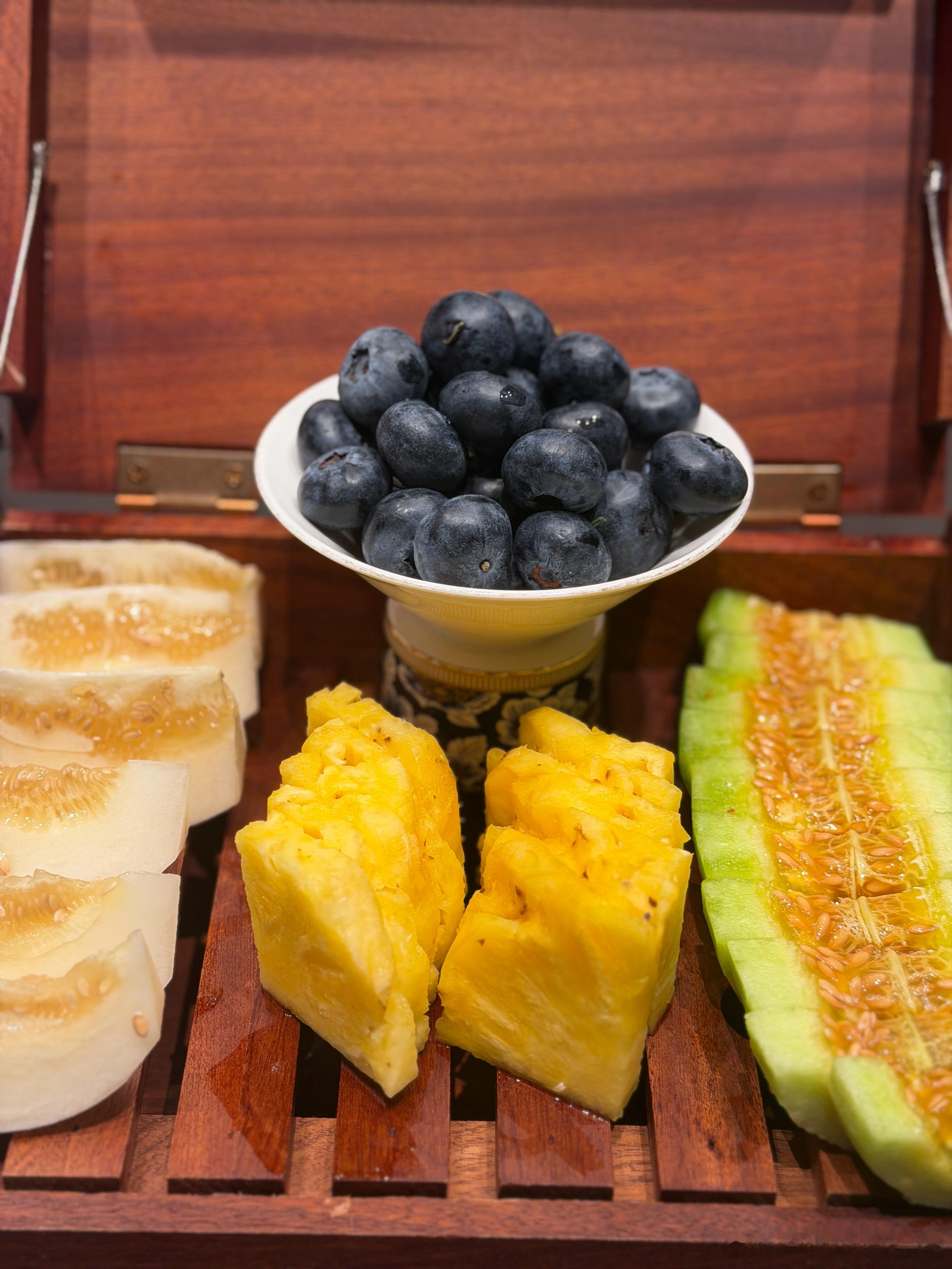 下午高铁网上冲浪晚上干活头脑风暴 