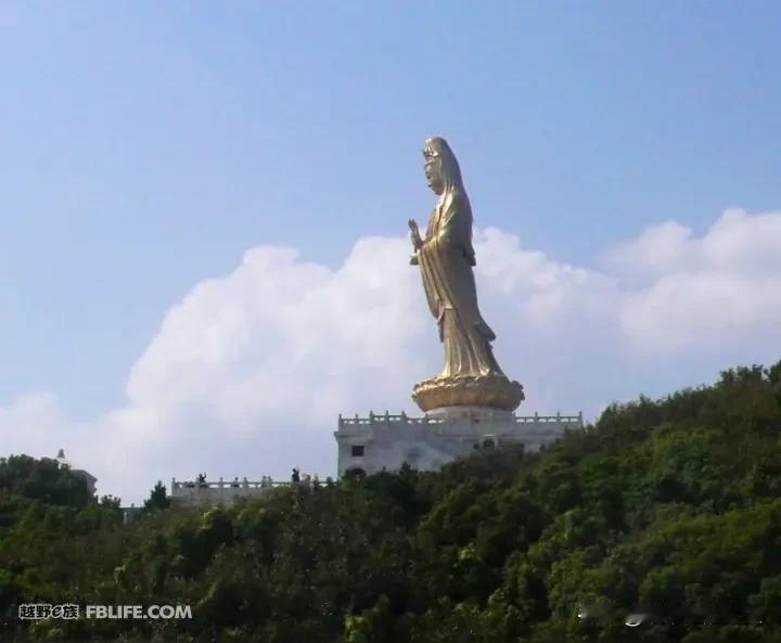 一眨眼，感觉台风“巴威”跑了呢？
是不是已经跑出浙江了？我怎么感觉今天大白天还没