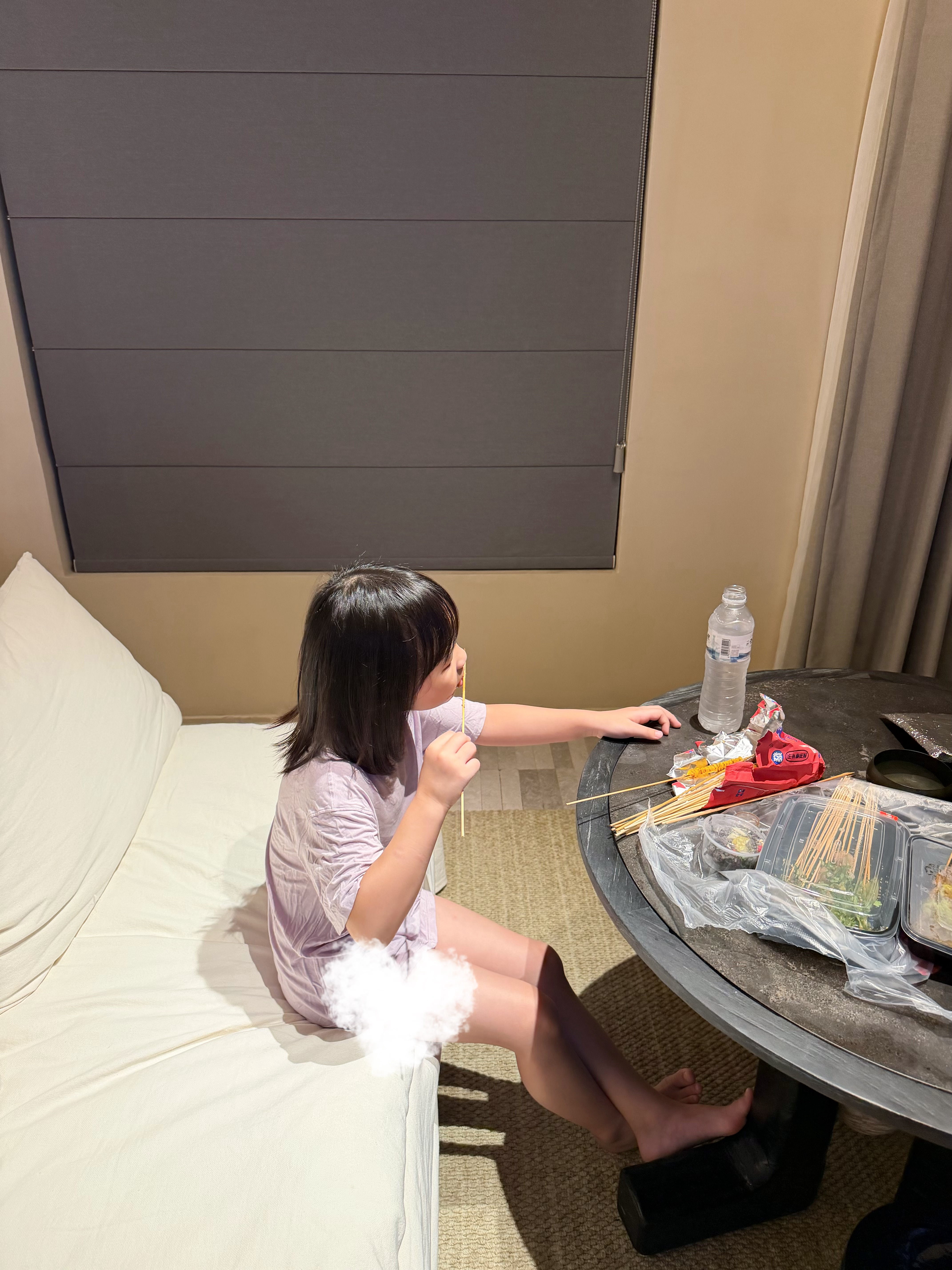 再困也要吃了第一顿夜宵再睡在机场点开外卖软件第一个跳出来的就是之前评论里有姐妹给