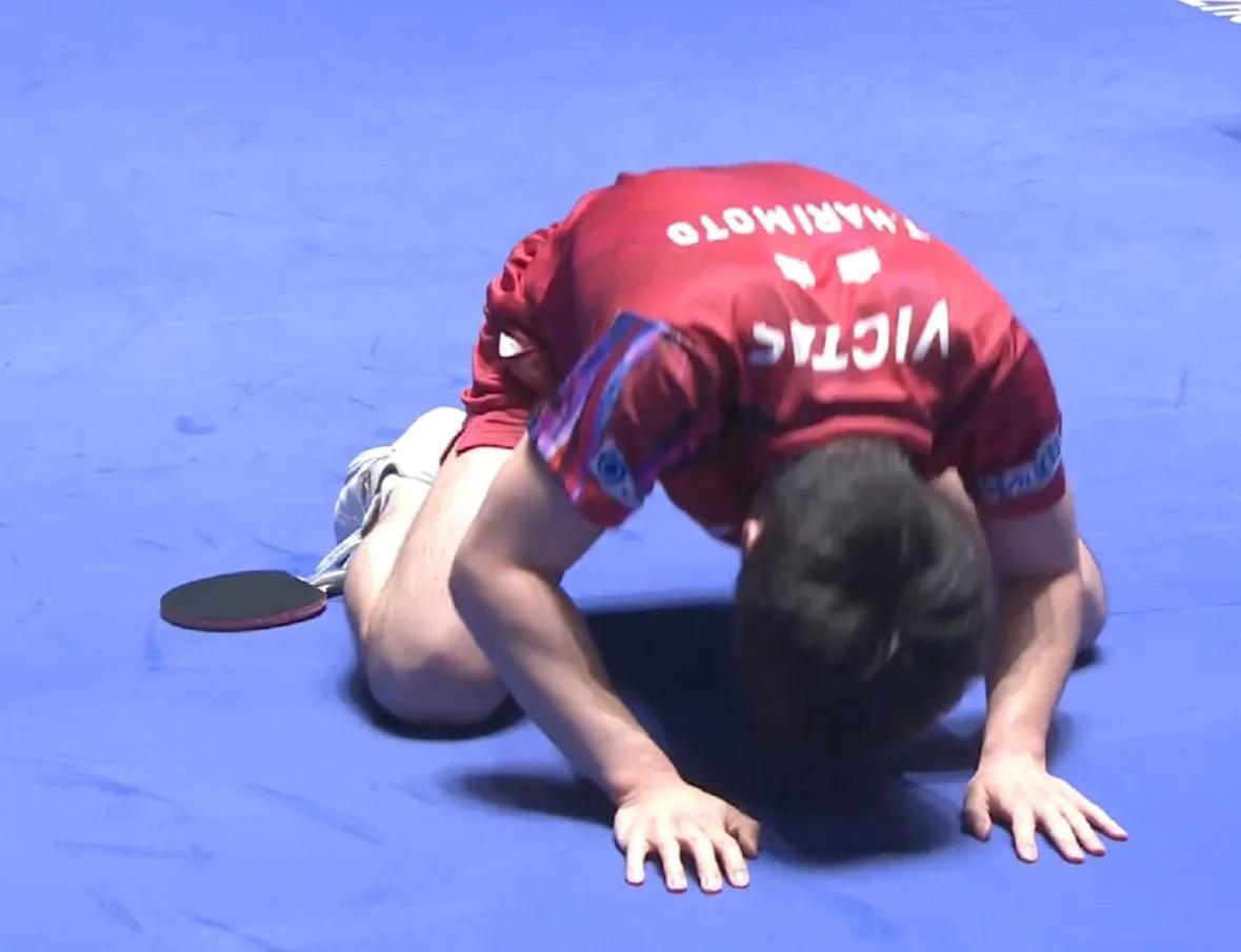 张本智和小组赛出局！
#2024澳门单打世界杯# 小组赛第三轮，张本智和2-2格