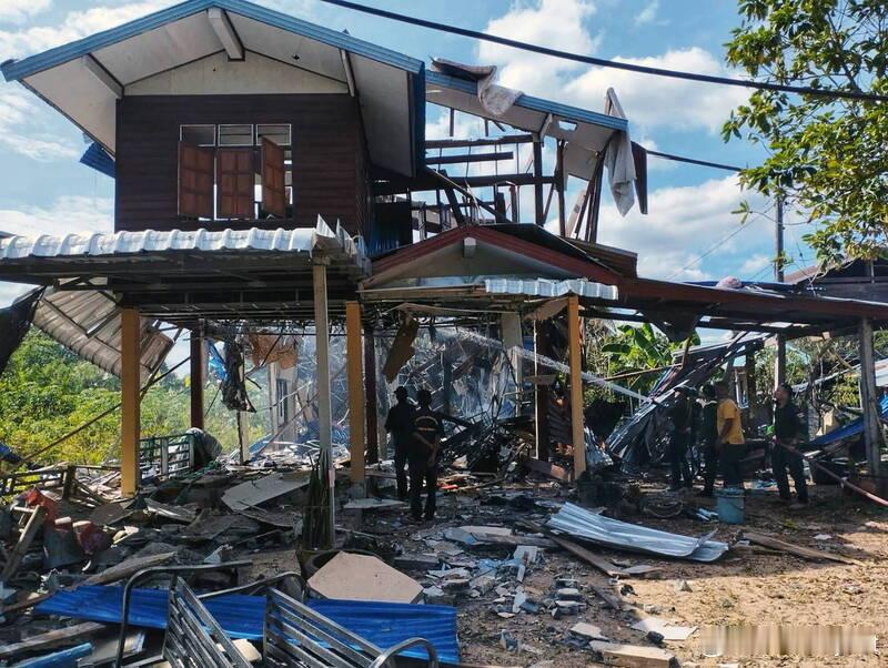 【泰柬边境冲突升级 泰国宣布达叻府沿海地区实施宵禁】海外新鲜事 泰国与柬埔寨的边