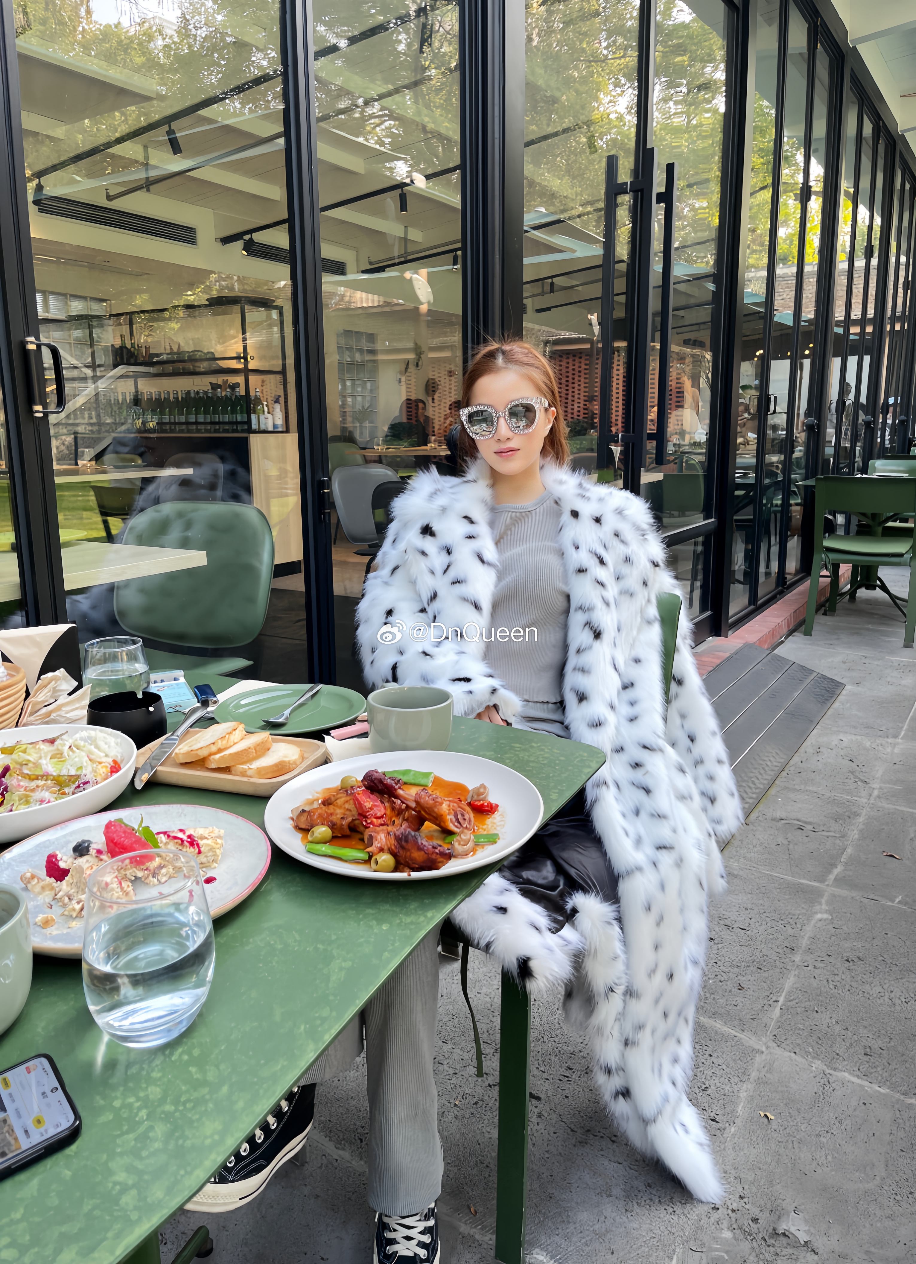 人生第一次莫名其妙陌生人替我买了次单我是真的很感激别人的小恩小惠～赚钱不易～～～