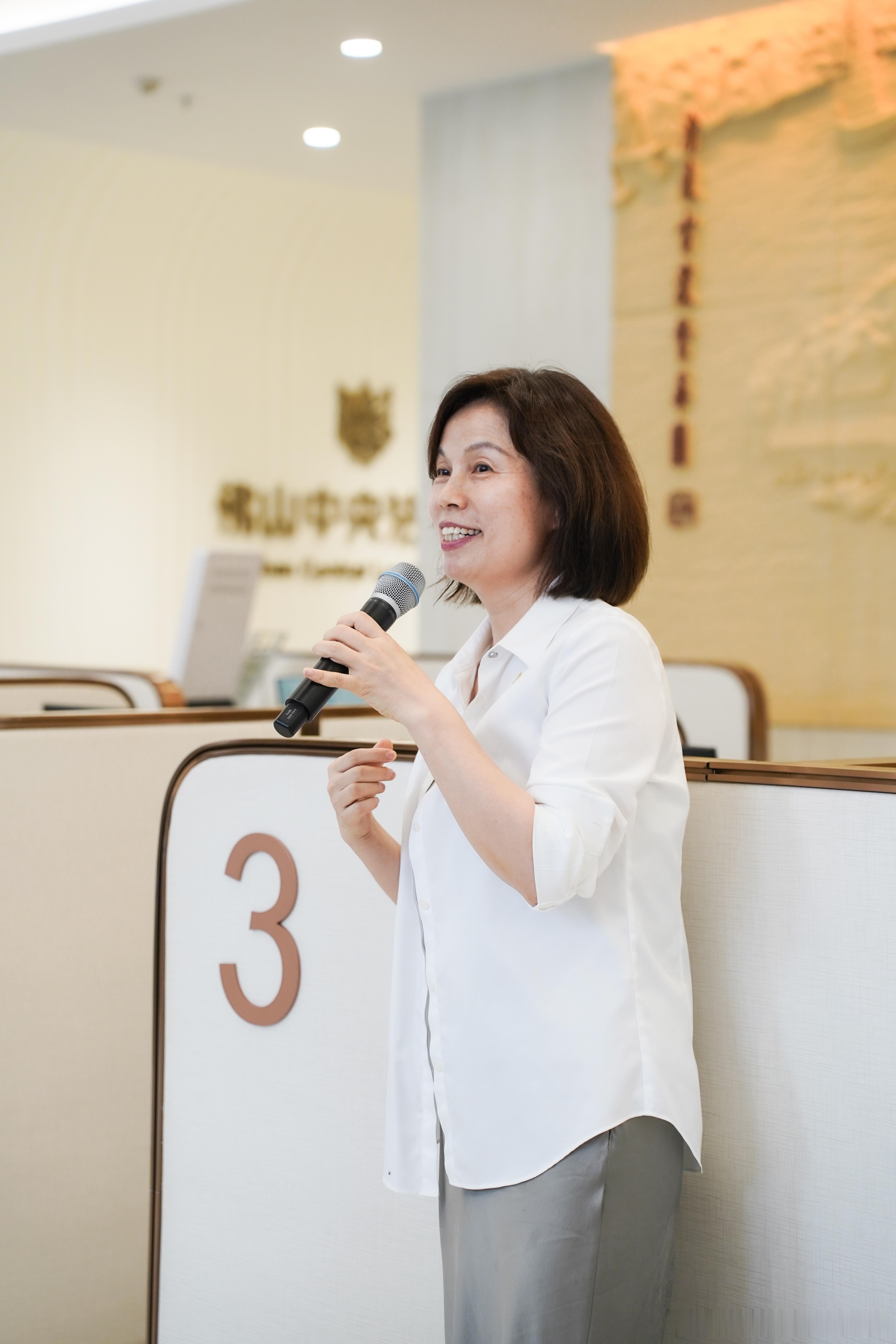 今天参观了佛山中央法务区，位于禅城区绿地T2。别看这么严肃的地方，它的设计理念很