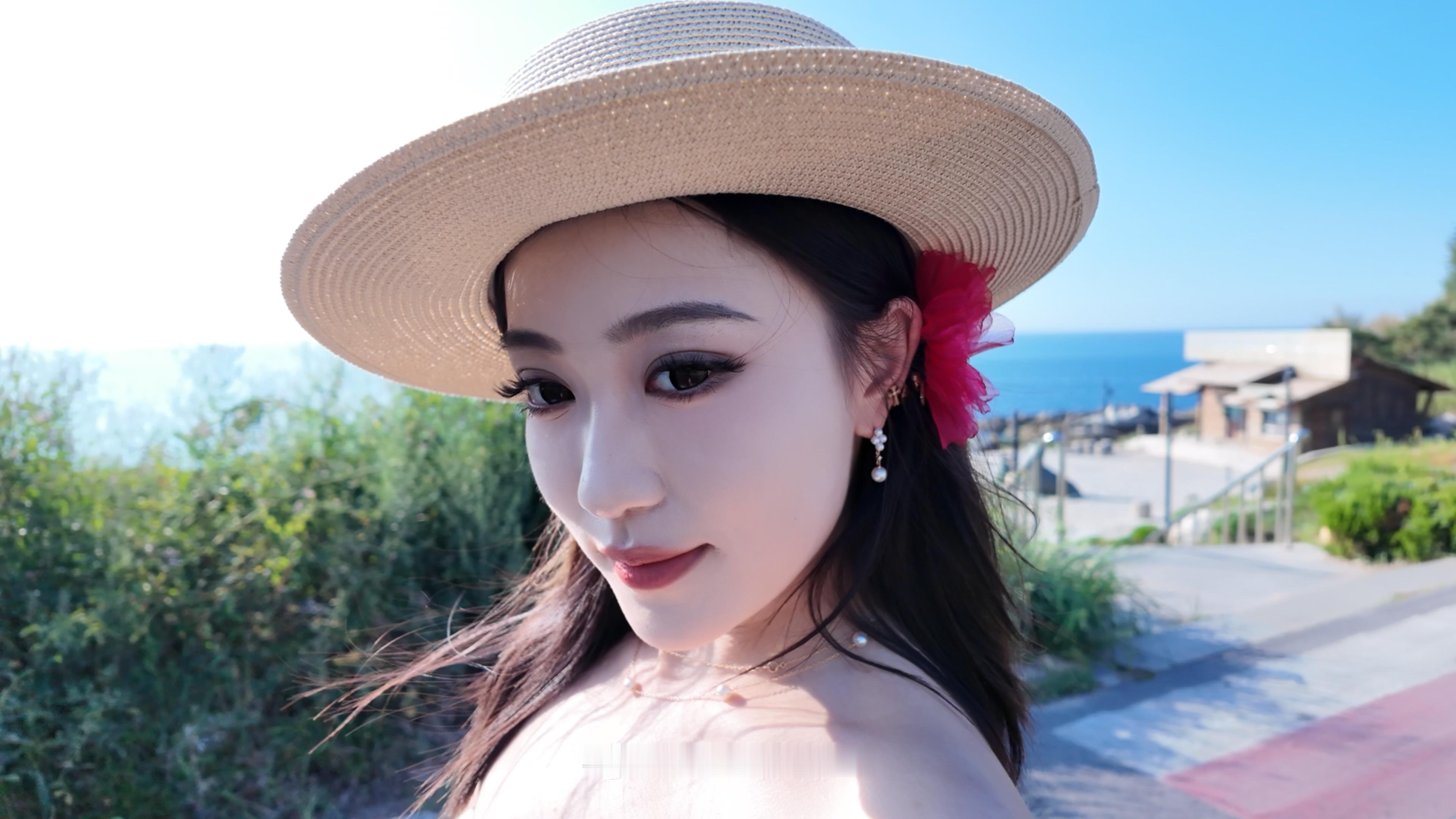 美女  ​​​