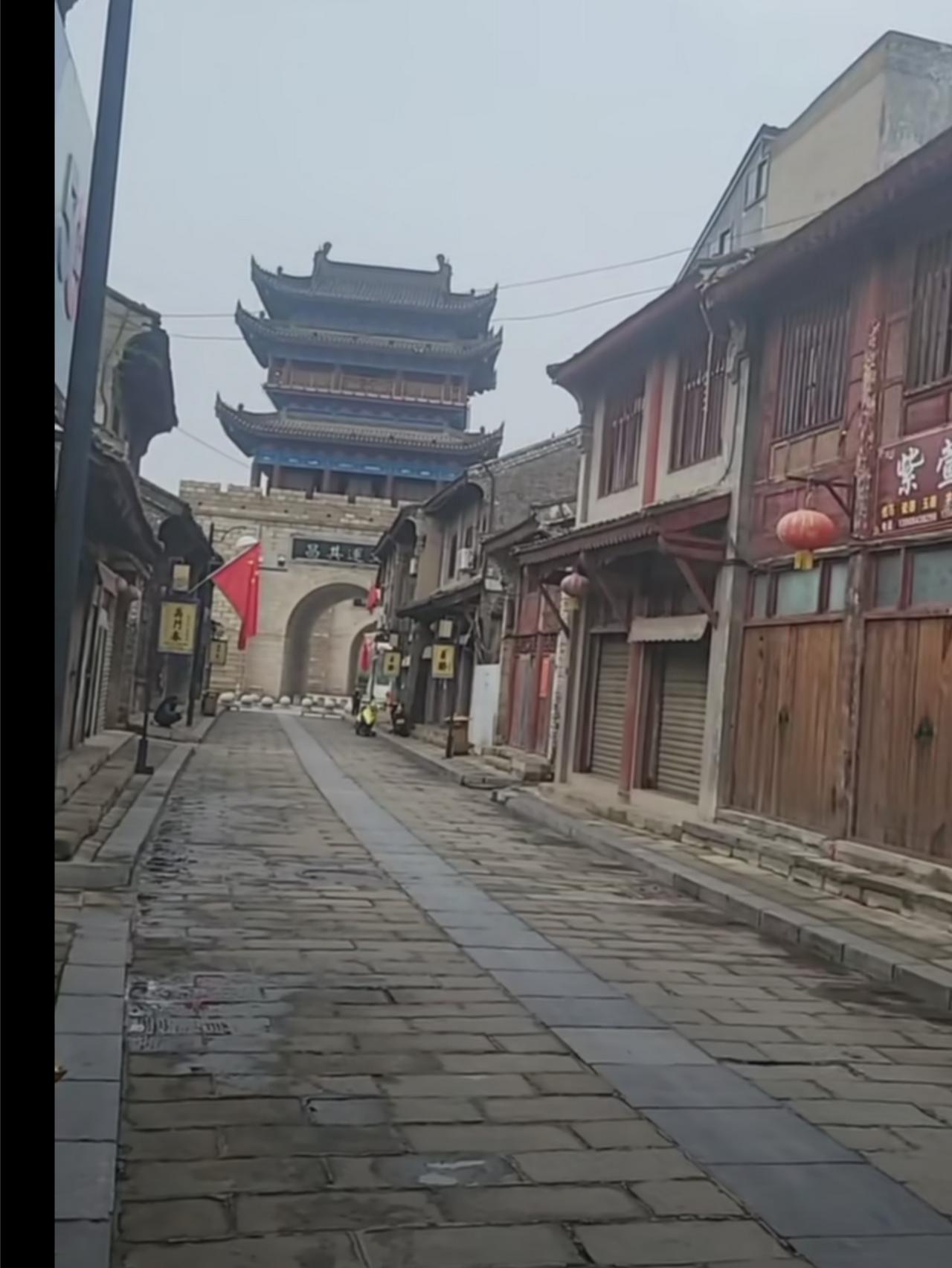 年关是什么关?其实就是春节前的这几天，当然有人将其特指除夕也没有错。春节是一个喜