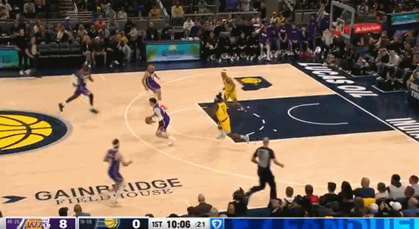 开局打的挺热闹。洛杉矶湖人