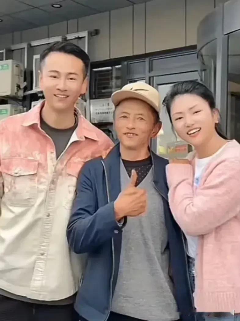 罗姣唱的歌真的是徐子崴操刀吗？

网上有人质疑徐子崴给罗姣写的几首歌有水分，至少