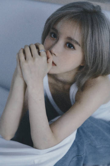 段艺璇这是饭撒还是撒饭百厨大战 看着段艺璇捧着小笼包傻乐的样子，感觉心情都变好了