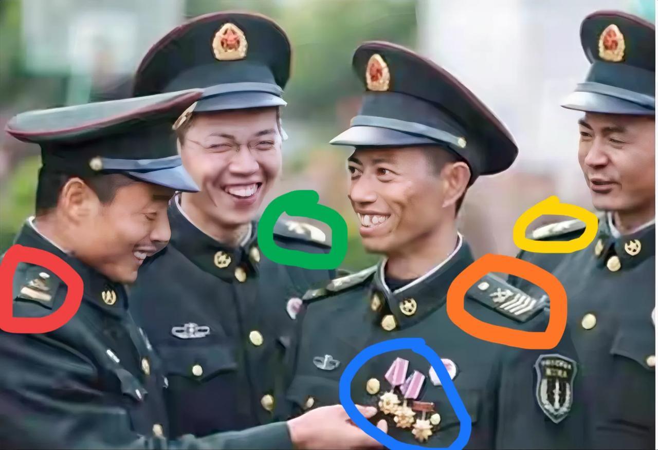 不明白！4个一级军士长同时出现！而且都很“年轻”！难道晋升成为一级军士长真的很“