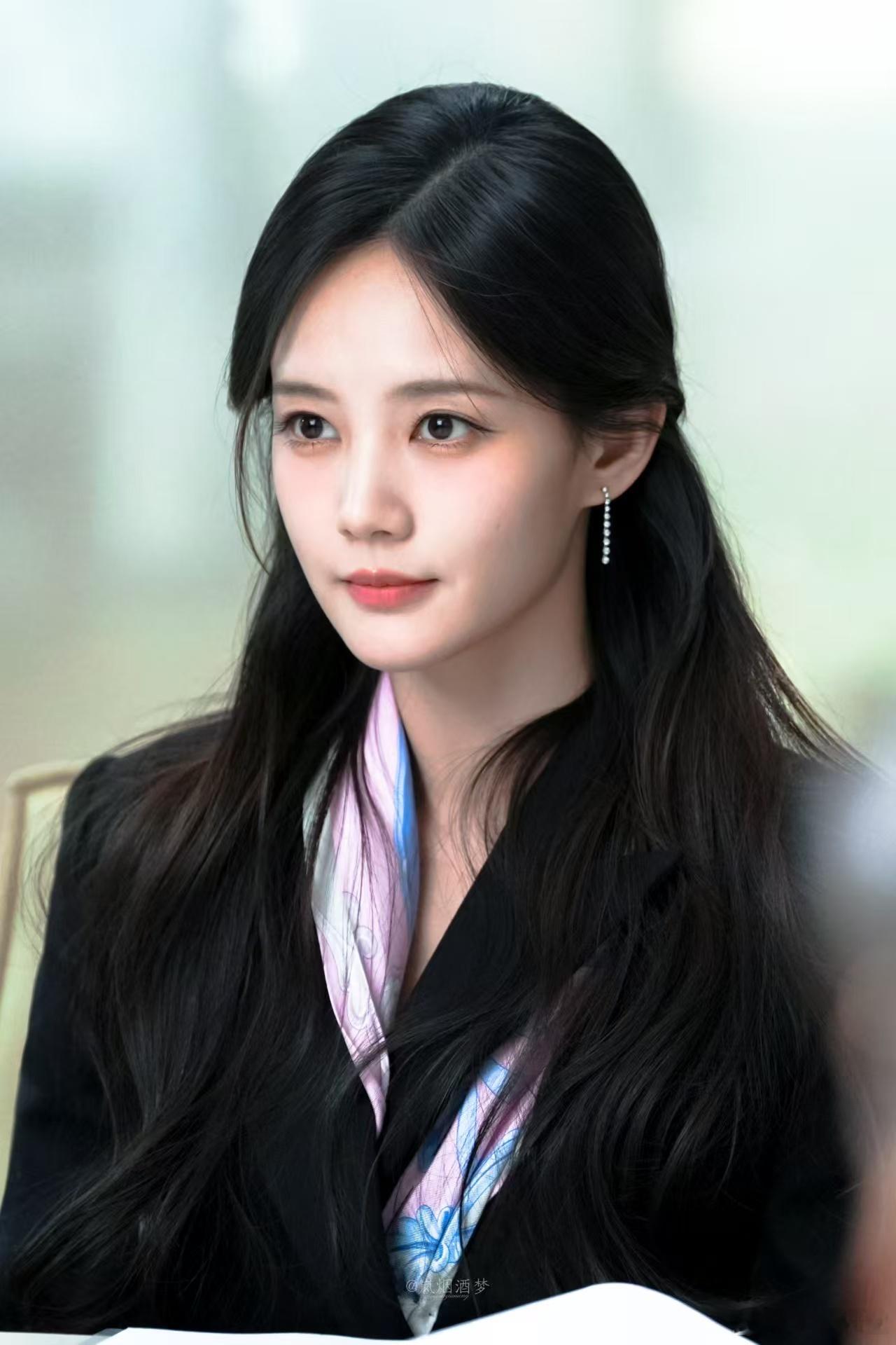 李一桐美人余东方卫视上星播出李一桐美人余只有李一桐有艺名追了好久的《美人余》终于