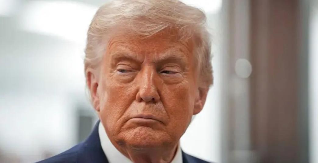 特朗普今天发文说：“现在随着伊朗的覆灭，美国最大的敌人已经变成激进左翼、极度无能