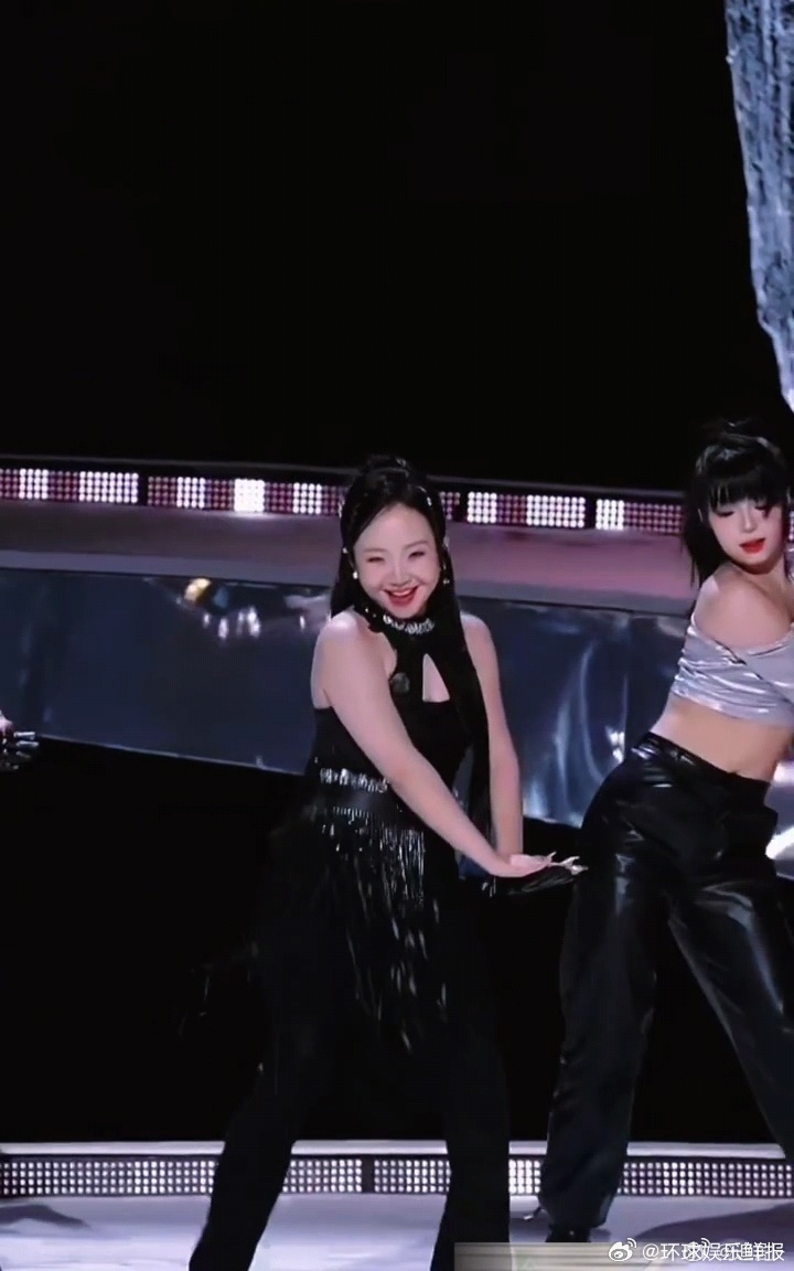 从唱跳小白到舞台女王，李嘉琦用实力证明：浪姐之旅，值回票价！李嘉琦说参加浪姐太值