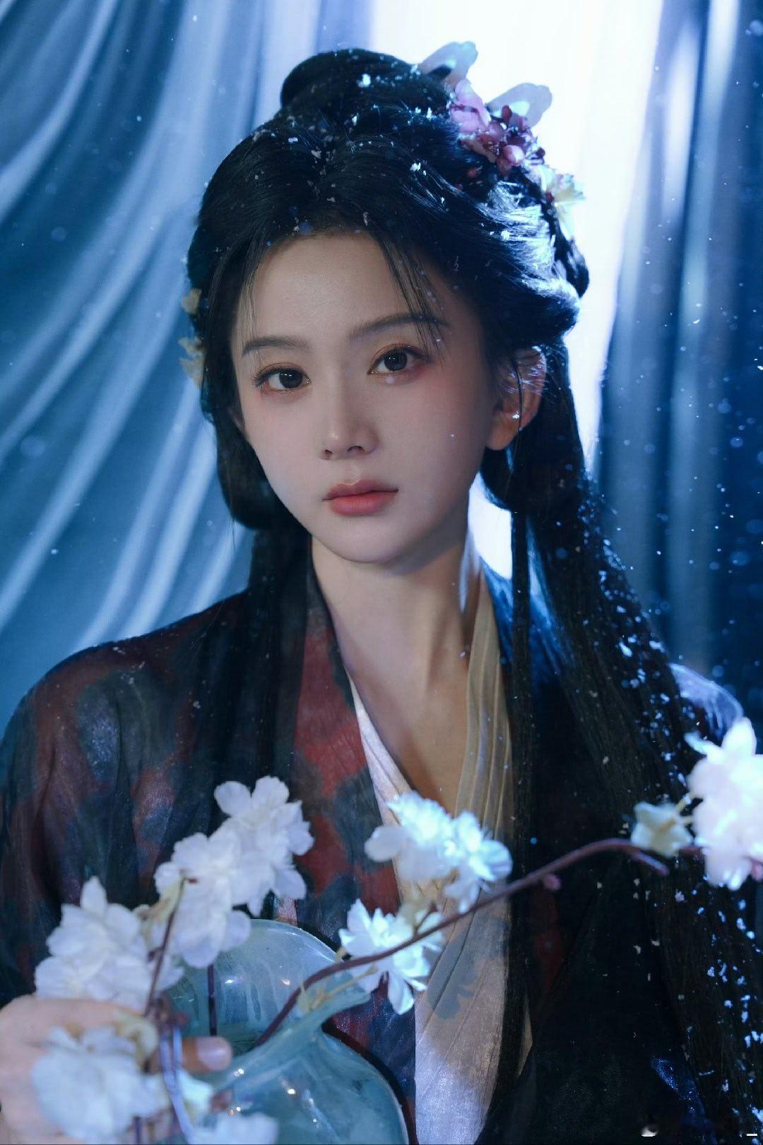 马秋元古装战损适配度好高   终于见到把破碎战损侠女表现到极致的演员了！马秋元战