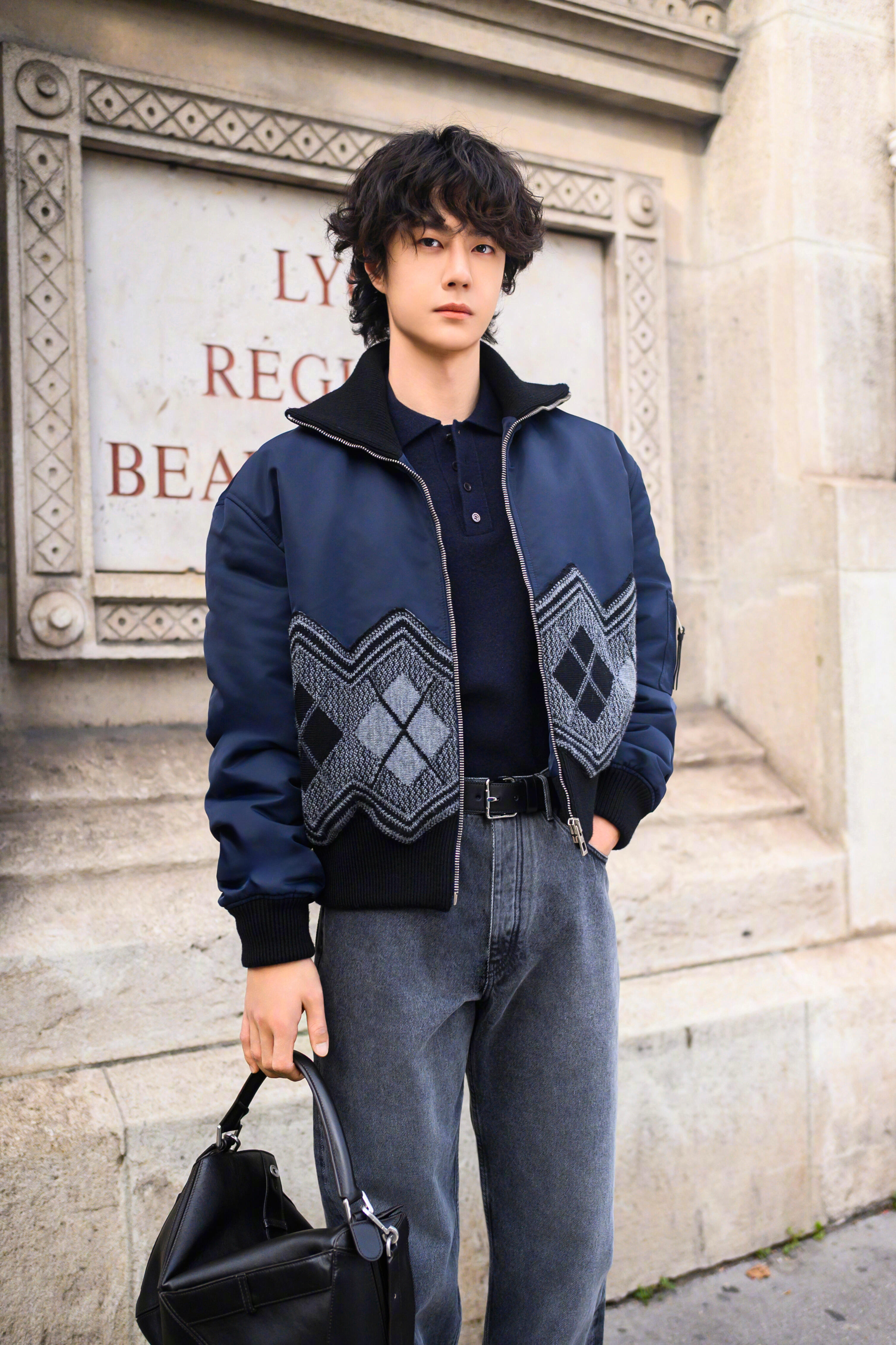 王一博 x LOEWE王一博演绎Loewe 2026早春系列格纹夹克时装，及全新