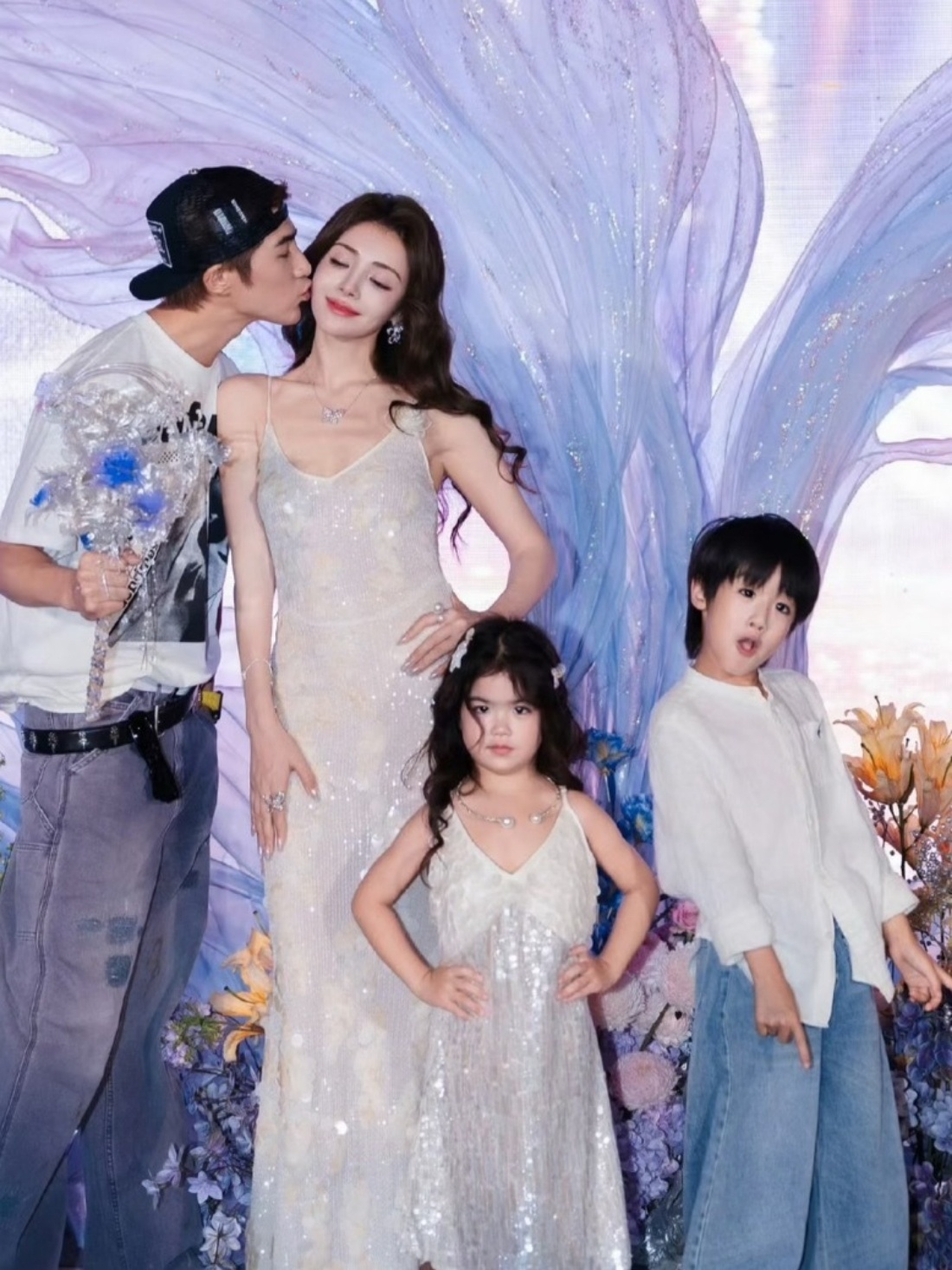 姜潮麦迪娜给孩子取名跟写小说一样，姜潮的浪漫细胞也太发达了[哇] ​​​