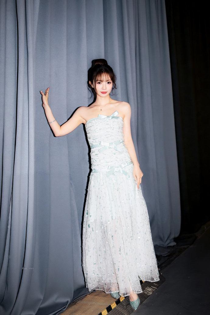 搜狐舞蹈盛典救命！搜狐舞蹈盛典阵容炸裂，秀人扎堆营业，一时间竟不知道先盯哪个舞台