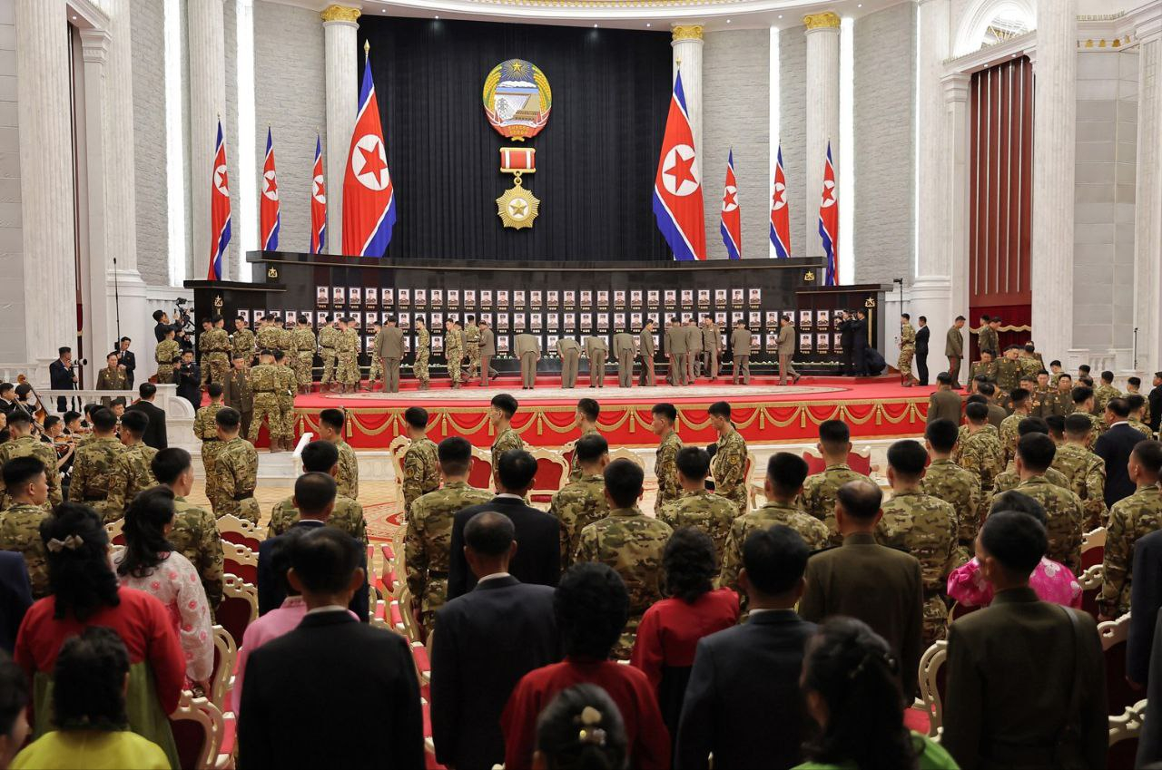 朝鲜🇰🇵人民军派遣军在俄国🇷🇺库尔斯克战场。这是在平壤的公祭追悼仪式。俄