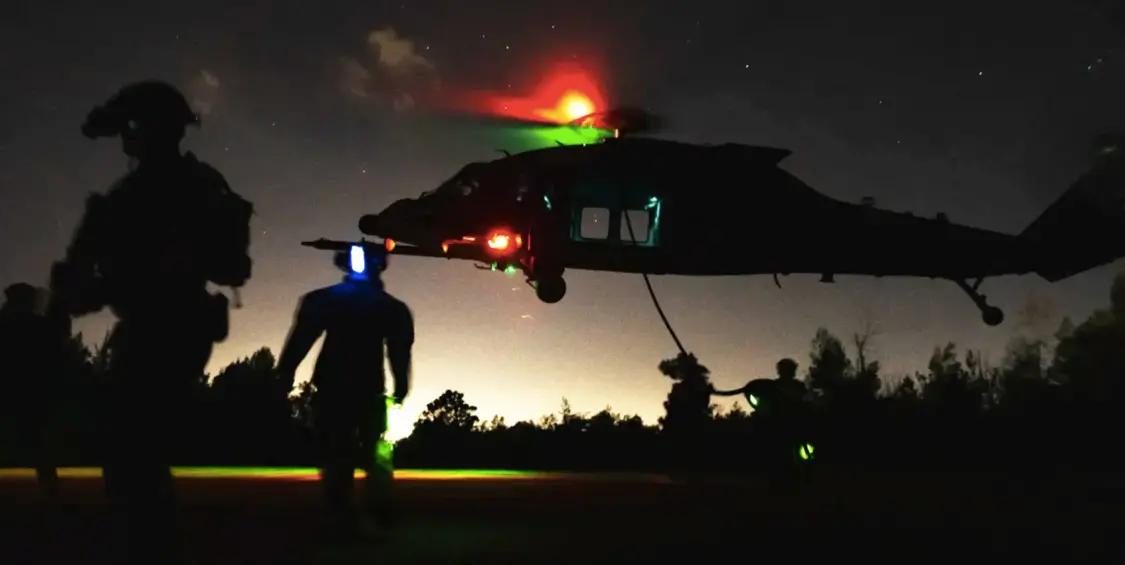 美军营救遇险士兵的举动固然是其综合军力、特种作战能力、多兵种配合能力的极致体现，