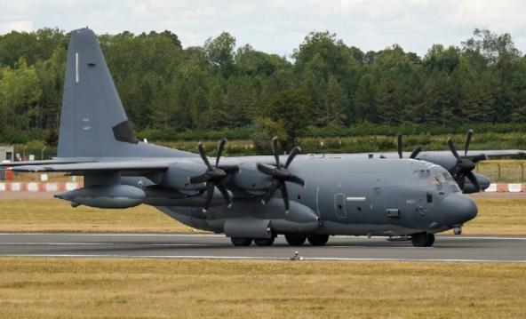 笑不活了！特朗普脸都被扇肿了！谁能想到，伊朗在打扫战场时，竟挖出了一个让美国彻底