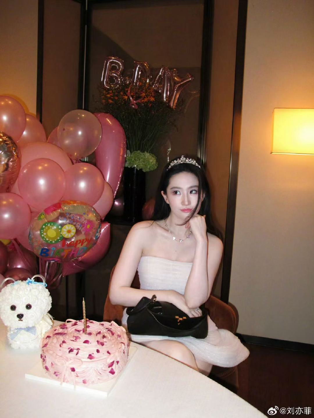 刘亦菲真公主刘亦菲真公主哇！！！刘亦菲[超话] ​​​