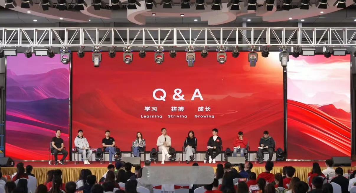 刘强东称想尽一切办法保兄弟们饭碗 承诺不会开除被机器取代的一线员工，要把新技术对