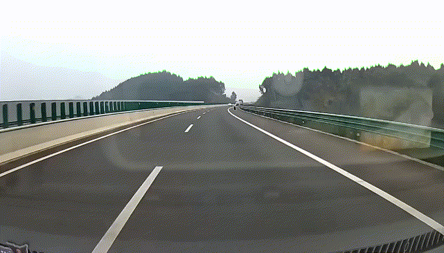 我还纳闷高速上都有人想搭顺风车[得意]