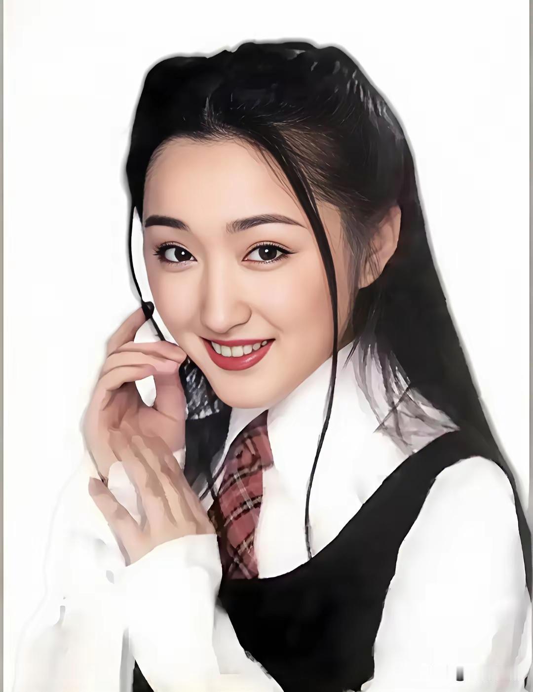 杨钰莹与陈红
说句实在话
八十年代的女艺人实在亮眼
陈红的容貌更是远超同期一众女