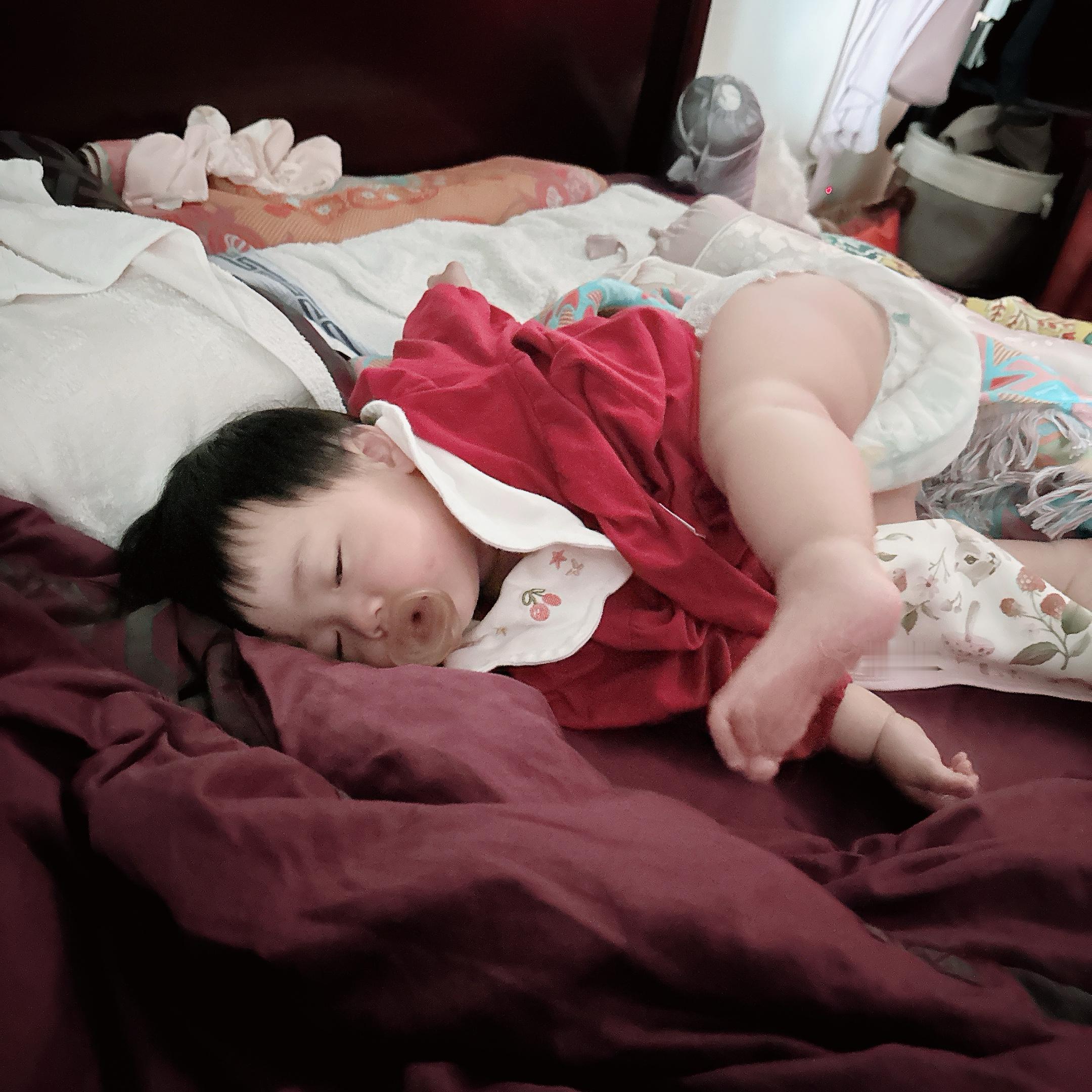 小🥣睡梦中的佛山无影脚 