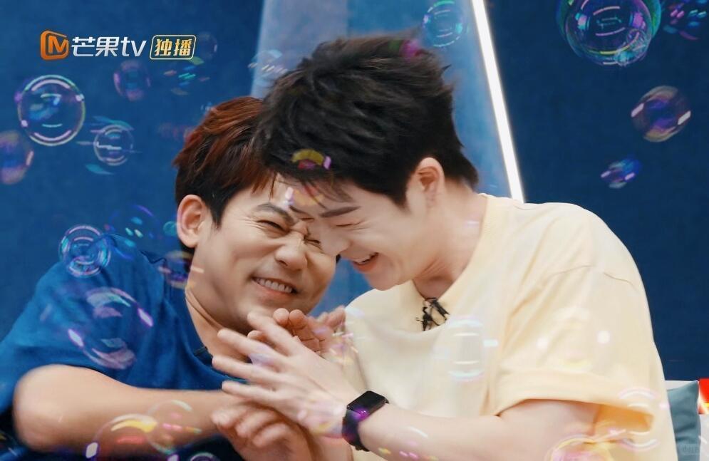 “太抓马了！”本以为苏醒王栎鑫在节目里吵架是节目组恶剪的剧本，没想到竟是真事儿！