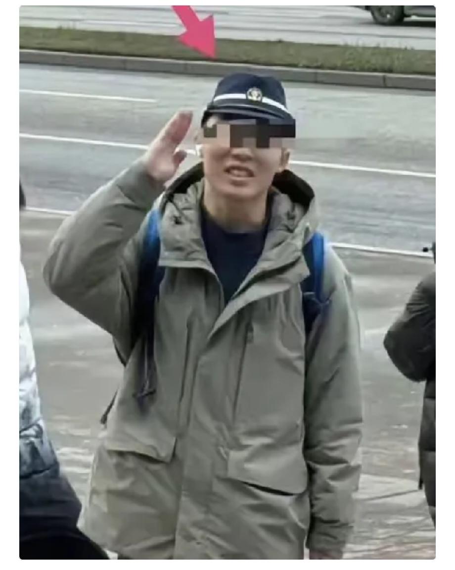 陈宇昕遣返消息传回国内后，很多网友就已经提前报警，南京警方给出了回应。

莫斯科